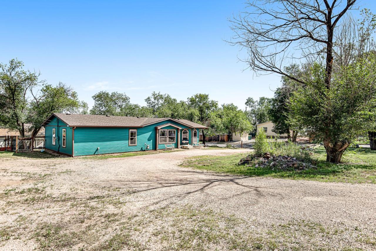 Rocky Mountain Rustic Villa โคโลราโดสปริงส์ ภายนอก รูปภาพ